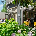 纳伊公园酒店 3*