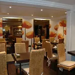 纳伊公园酒店 3*