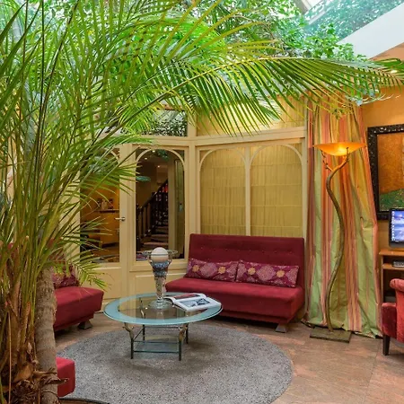 ヌイイ パーク ホテル 3*