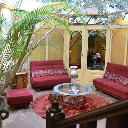 ヌイイ パーク ヌイイ＝シュル＝セーヌ