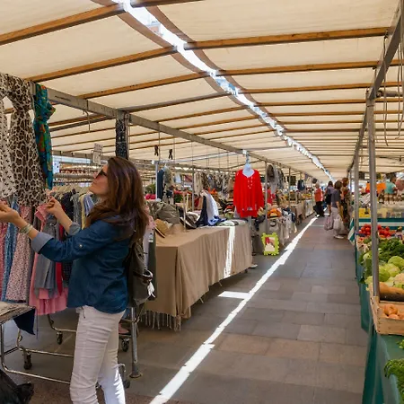 ヌイイ パーク 3* ヌイイ＝シュル＝セーヌ