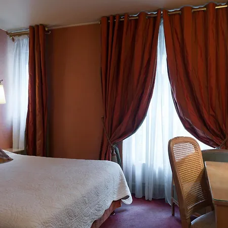 ホテル ヌイイ パーク 3*